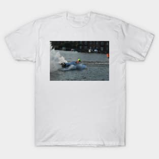 Powerboat Racing at Oulton Broad - Hydroplanes - Wayne Turner T-Shirt